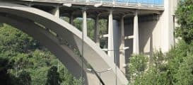 Pontes e viadutos